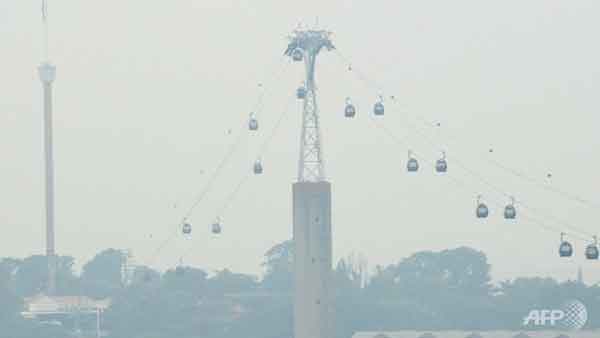 Haze hits unhealthy level in Singapore Talk Cock Sing Song