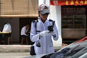 Tighter Checks on Carpark Wardens Promised by HDB Talk Cock Sing Song