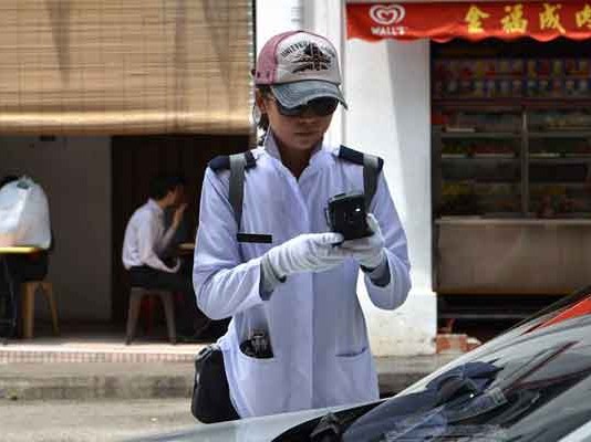 Tighter Checks on Carpark Wardens Promised by HDB Talk Cock Sing Song