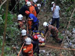 Coach Plunges into Ravine near Malaysia Genting Resort Talk Cock Sing Song