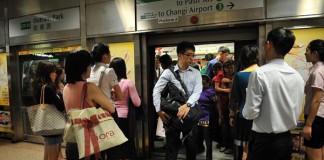 Faulty East West Line Train causes Delay During Thursday Morning Talk Cock Sing Song