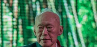 Lee Kuan Yew airs Concern about Malaysia Iskandar Talk Cock Sing Song