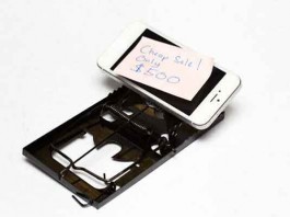 50 Cheated of about $40,000 in iPhone Scam Talk Cock Sing Song