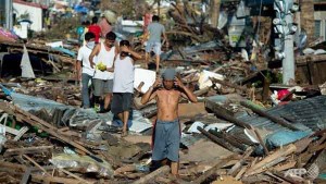 Helicopters Dropped Emergency Supplies to Remote Philippine Typhoon Survivors Talk Cock Sing Song