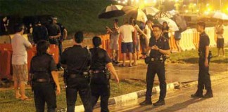 Buangkok Residents Stand-Off with AVA Talk Cock Sing Song